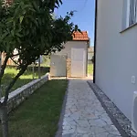 In With Seaview, Terrace, Air Condition, Wifi Sukošan