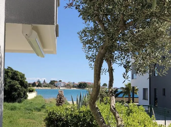 In With Seaview, Terrace, Air Condition, Wifi * Sukošan