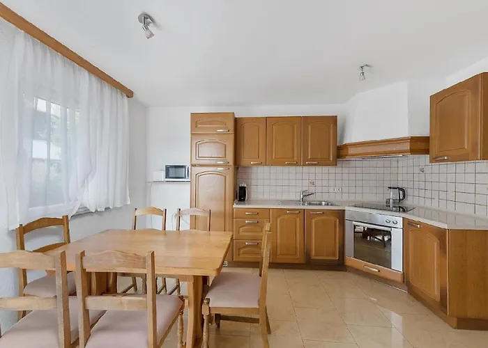 In With Seaview, Terrace, Air Condition, Wifi * Sukošan